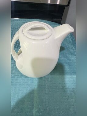 Strawberry Street White Glazed Porcelain